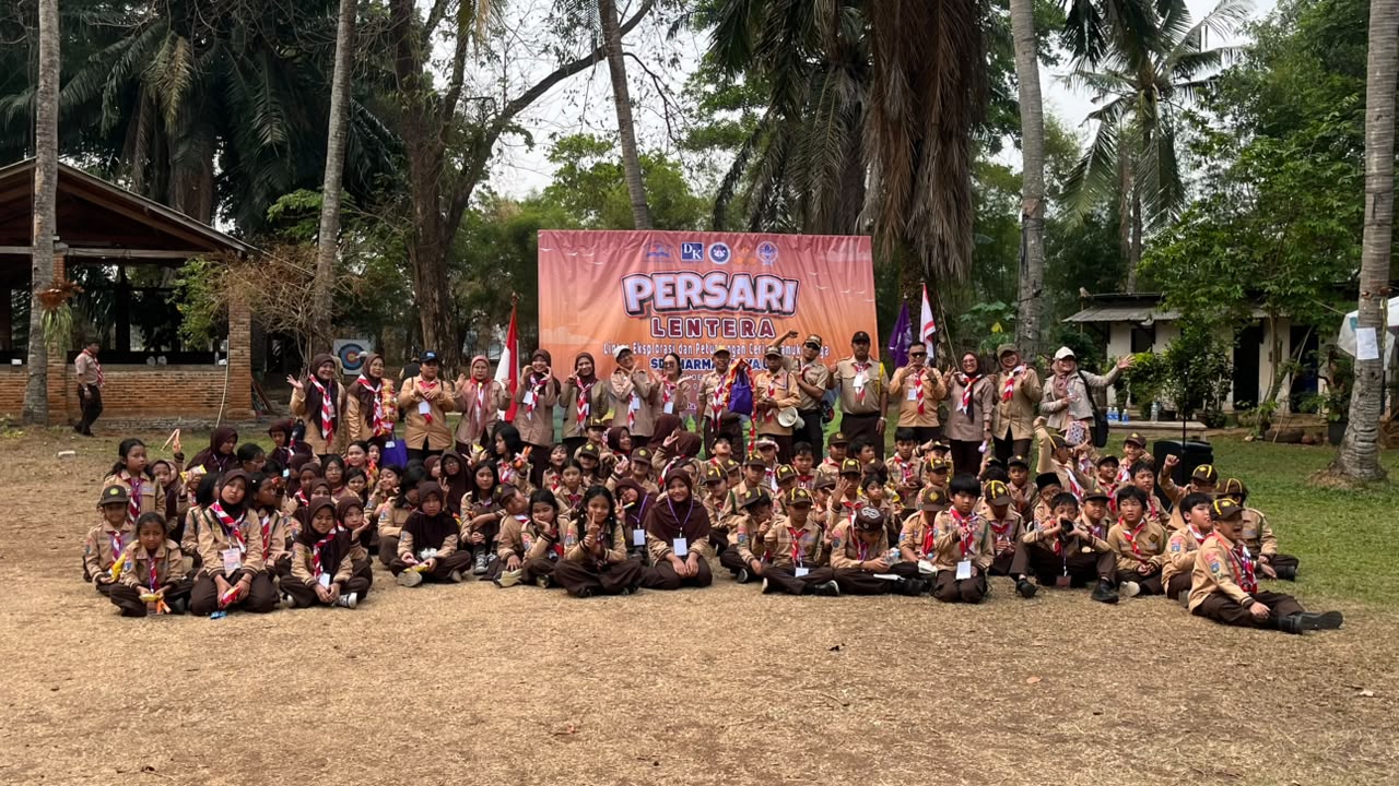 Kegiatan siswa SD Dharma Karya UT